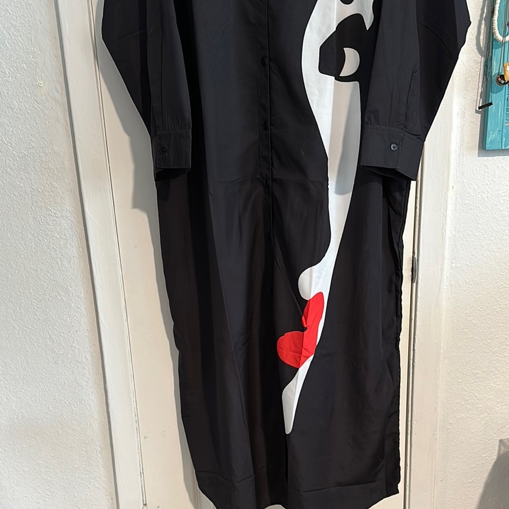 Black and White Casual Button Down Dress with Graphic Design NWT - Picture 2 of 6